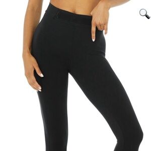 ALO 7/8 black high waisted Visionary leggings